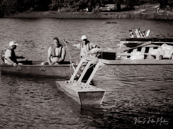 Feu d'artifice sur le lac d'Argences en Aubrac
