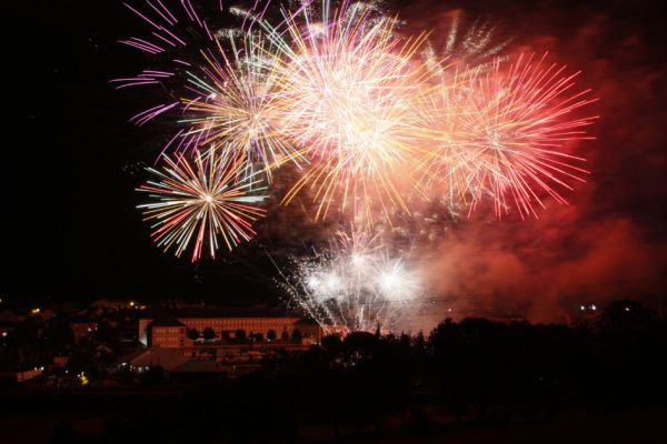 Feu d’artifice de clôture à Saint-Chély-d’Apcher